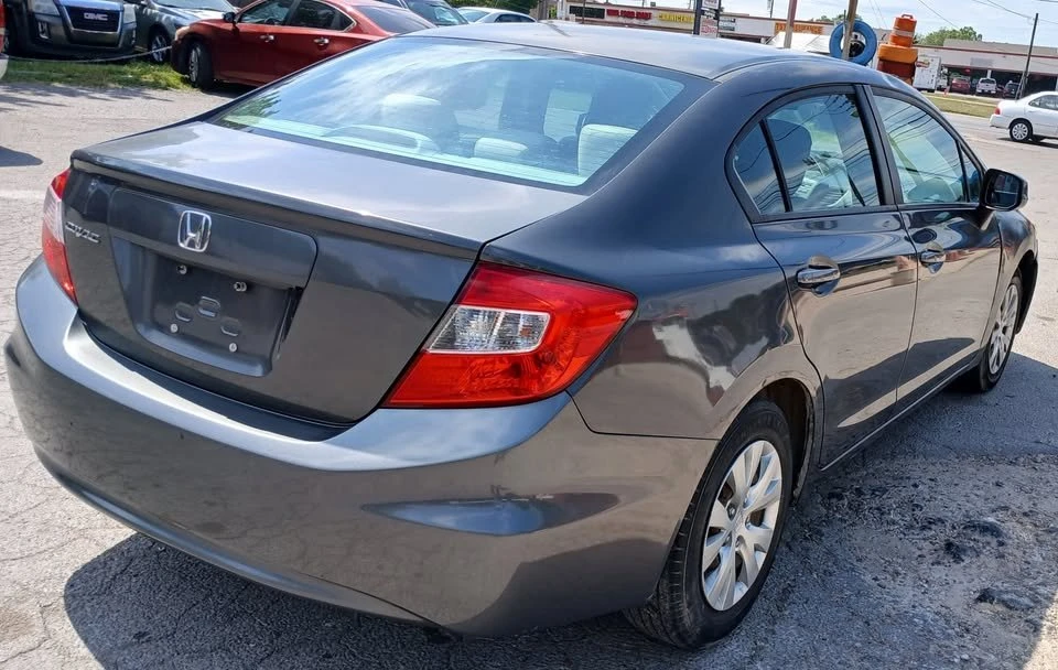 2012 Honda Civic 9th Gen - Image 5 of 10