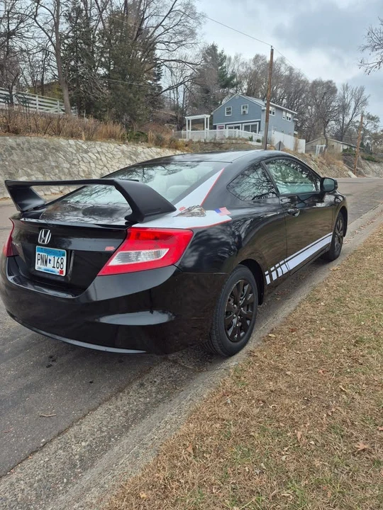 2012 Honda Civic 9th Gen - Image 2 of 4
