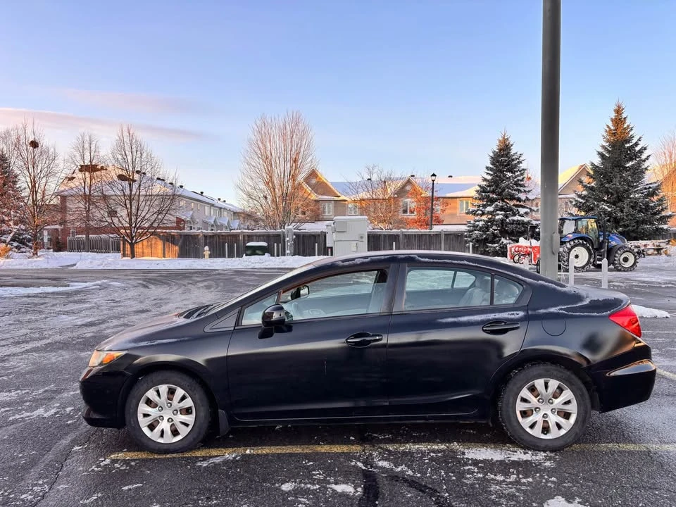 2012 Honda Civic 9th Gen - Image 4 of 8