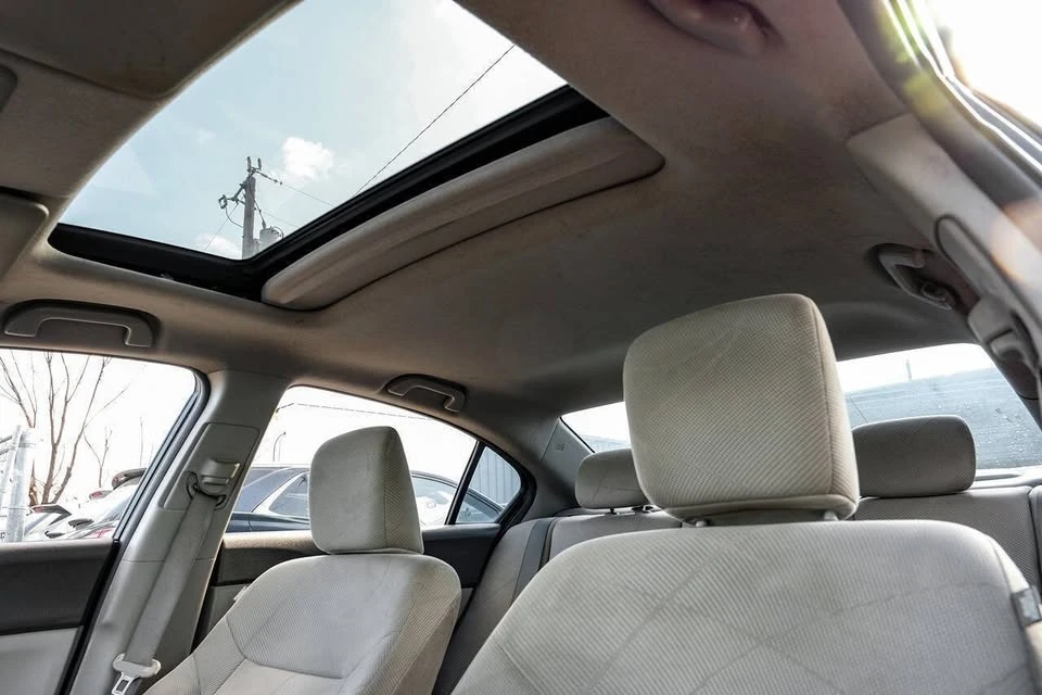 2012 Honda Civic 9th Gen - Image 4 of 19