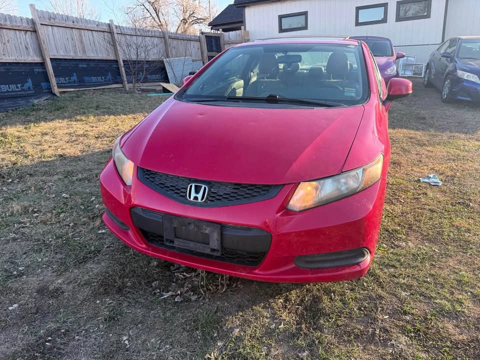 2012 Honda Civic 9th Gen - Image 2 of 4