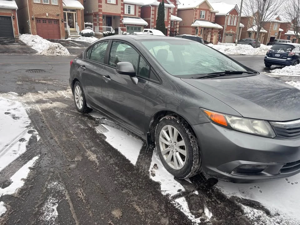 2012 Honda Civic 9th Gen - Image 2 of 10