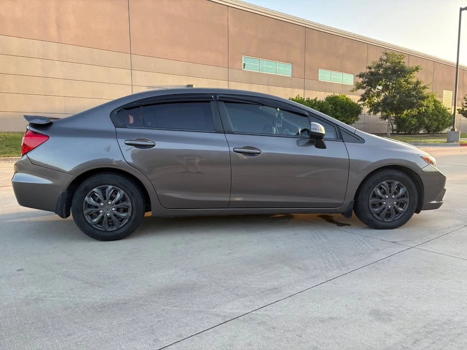 2012 Honda Civic 9th Gen - Image 2 of 19