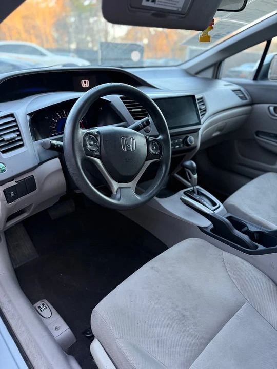 2012 Honda Civic 9th Gen - Image 3 of 4