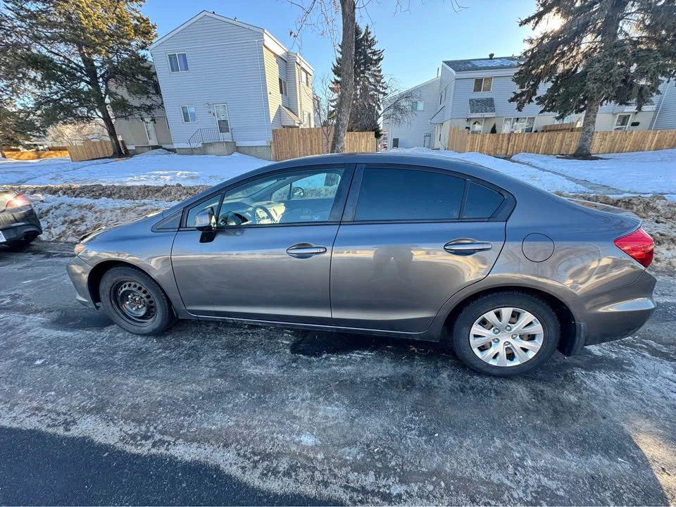 2012 Honda Civic 9th Gen - Image 4 of 4