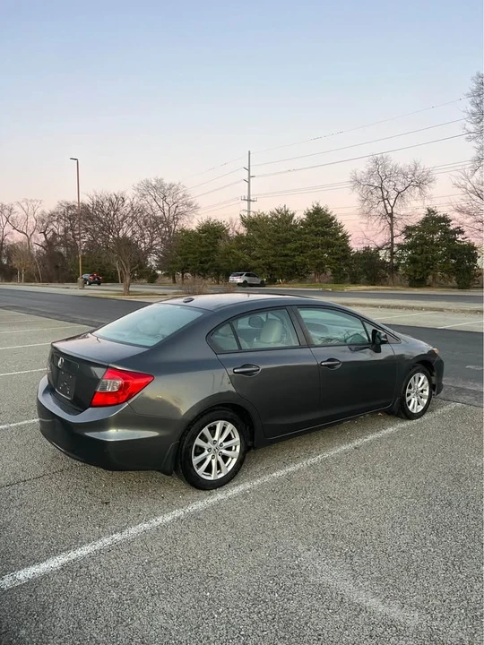 2012 Honda Civic 9th Gen - Image 4 of 8