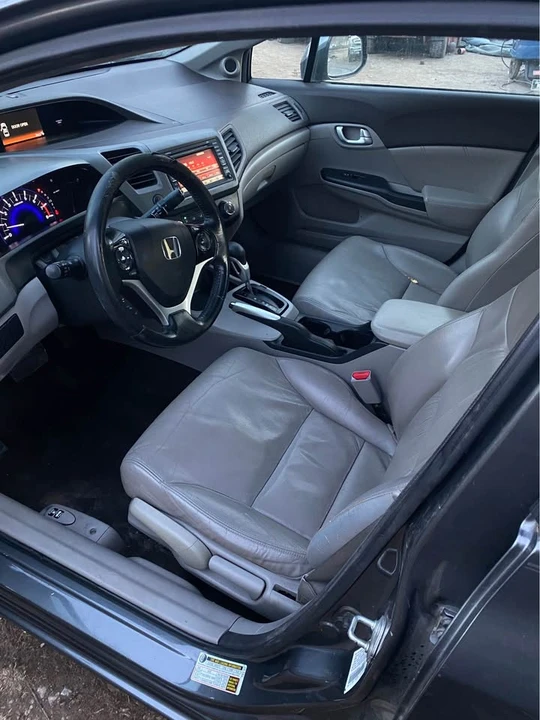 2012 Honda Civic 9th Gen - Image 5 of 8