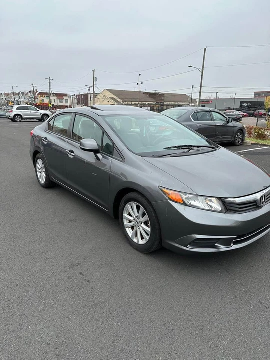 2012 Honda Civic 9th Gen - Image 2 of 8