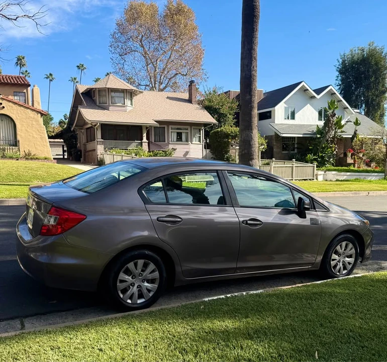 2012 Honda Civic 9th Gen - Image 5 of 13