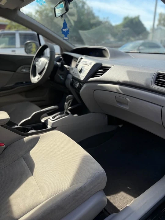2012 Honda Civic 9th Gen - Image 5 of 7