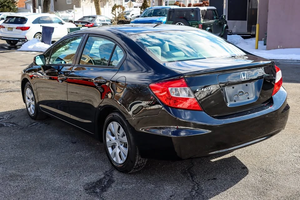 2012 Honda Civic 9th Gen - Image 4 of 11