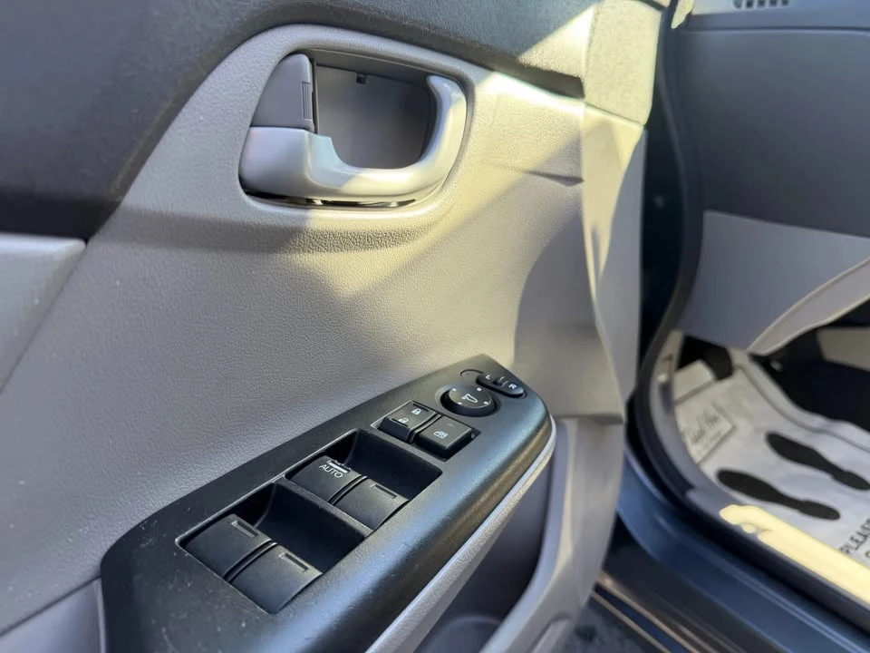 2012 Honda Civic 9th Gen - Image 15 of 20