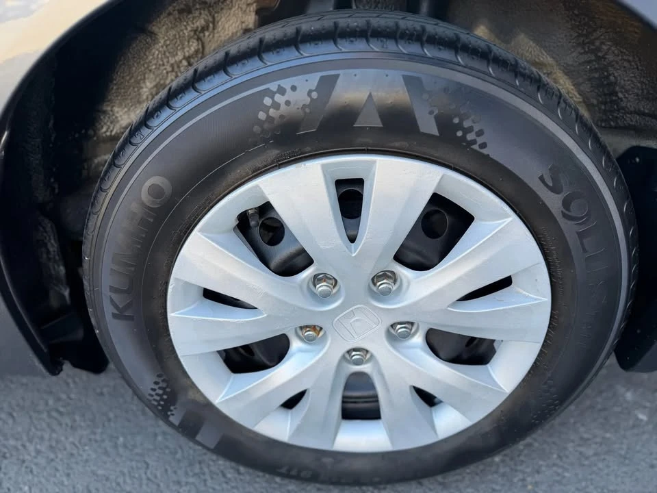2012 Honda Civic 9th Gen - Image 10 of 20