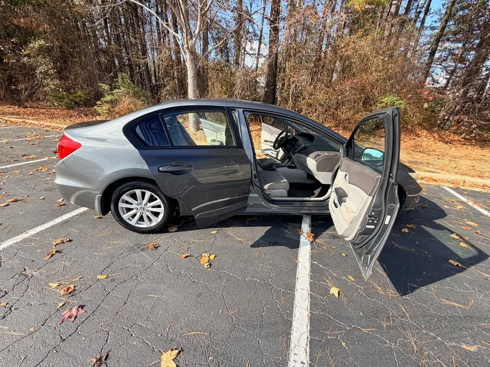 2012 Honda Civic 9th Gen - Image 8 of 15