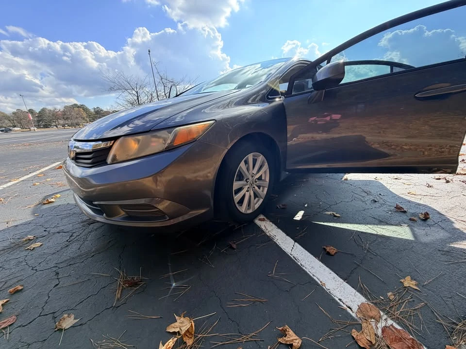 2012 Honda Civic 9th Gen - Image 3 of 15