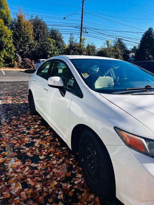 2012 Honda Civic 9th Gen - Image 2 of 11