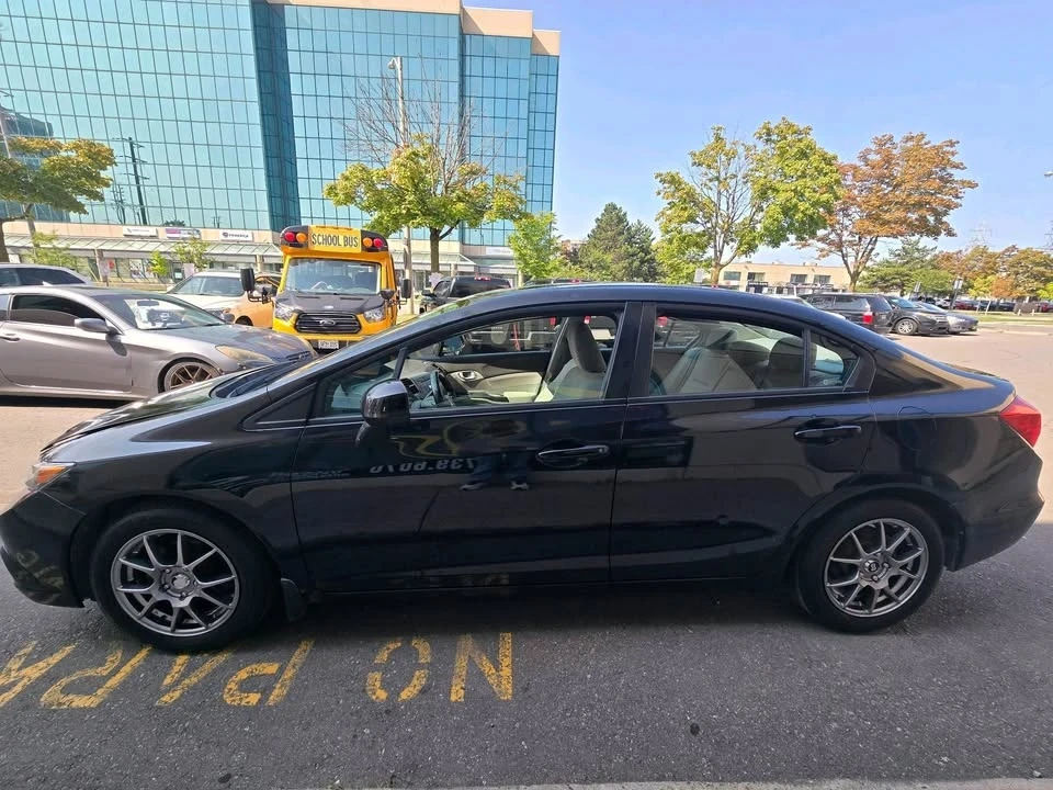 2012 Honda Civic 9th Gen - Image 4 of 17