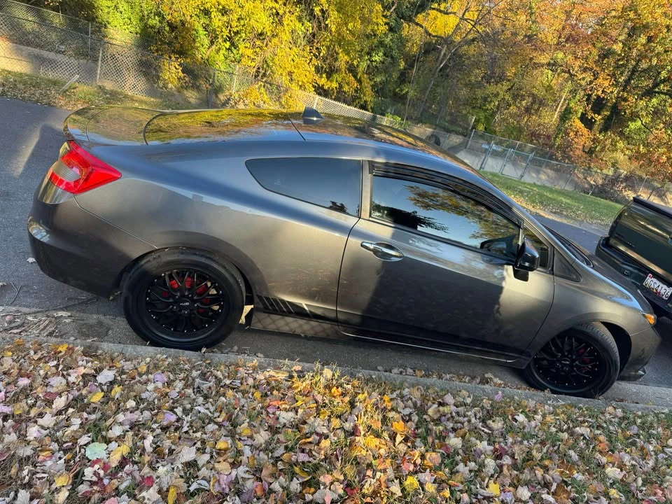 2012 Honda Civic 9th Gen - Image 2 of 2