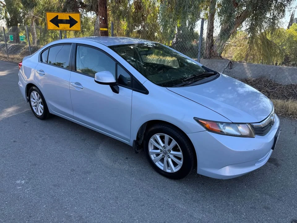 2012 Honda Civic 9th Gen - Image 5 of 13