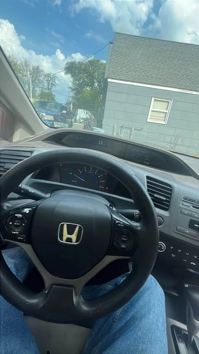 2012 Honda Civic 9th Gen - Image 2 of 3