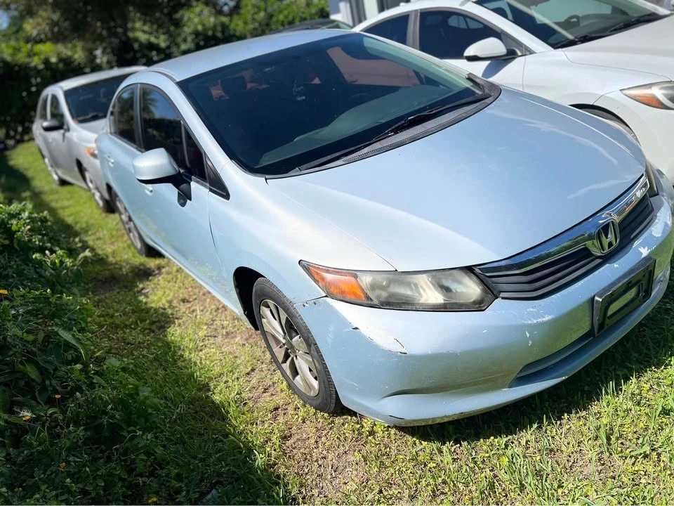 2012 Honda Civic 9th Gen - Image 2 of 7