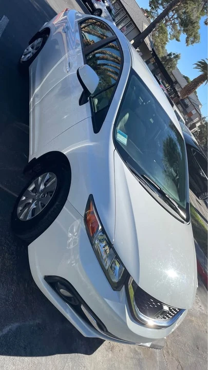 2012 Honda Civic 9th Gen - Image 3 of 5