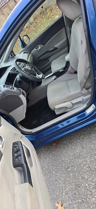 2012 Honda Civic 9th Gen - Image 9 of 13