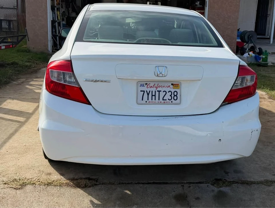 2012 Honda Civic 9th Gen - Image 4 of 8