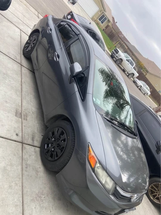 2012 Honda Civic 9th Gen - Image 2 of 6