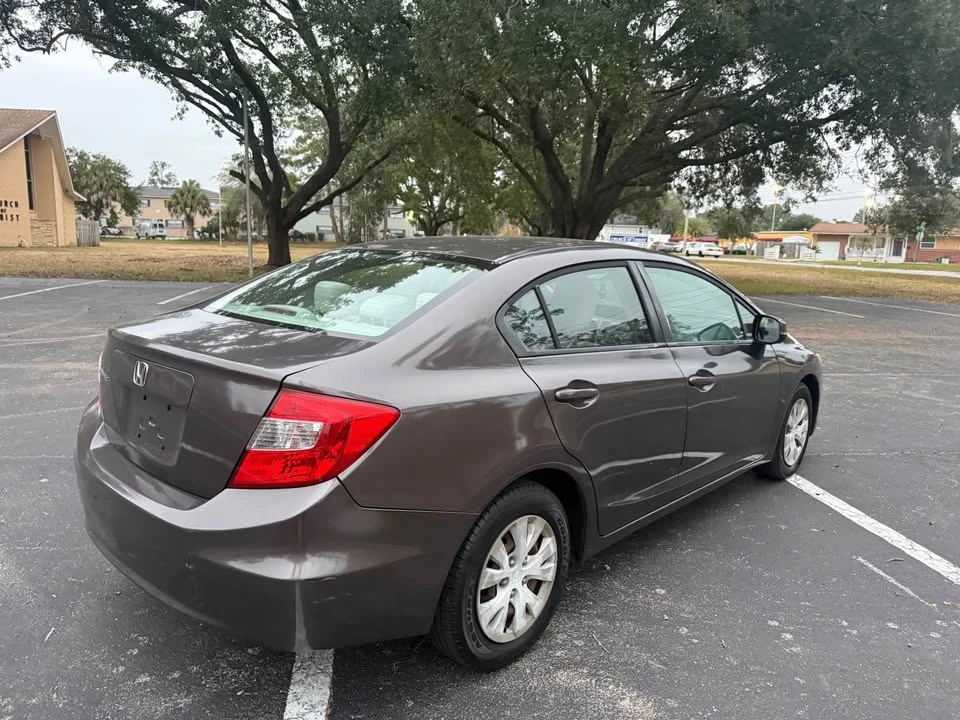 2012 Honda Civic 9th Gen - Image 3 of 9