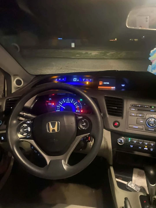 2012 Honda Civic 9th Gen - Image 3 of 4