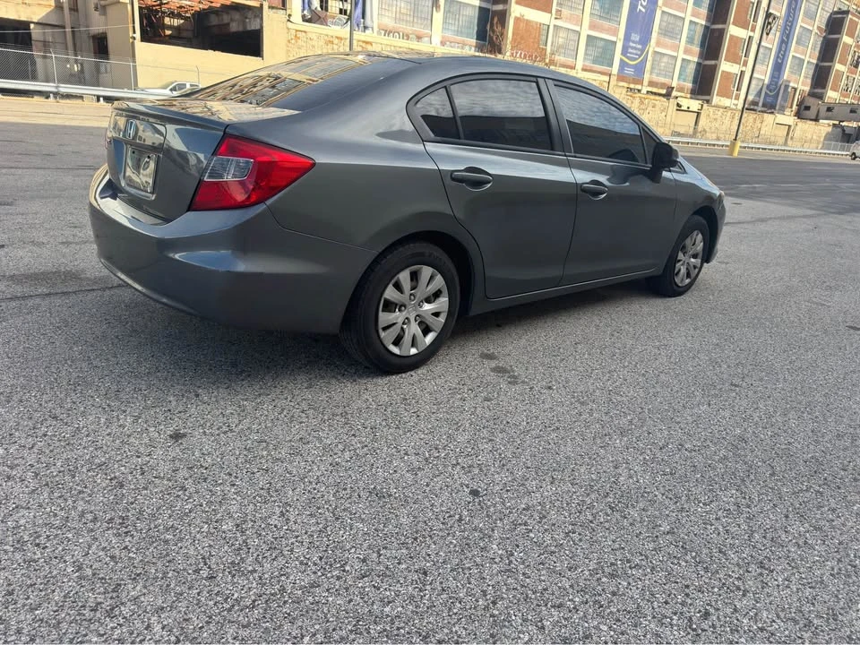 2012 Honda Civic 9th Gen - Image 5 of 10