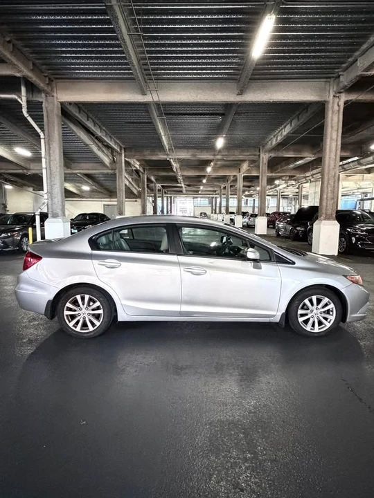 2012 Honda Civic 9th Gen - Image 2 of 8