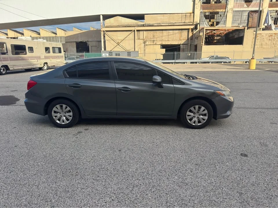 2012 Honda Civic 9th Gen - Image 4 of 10