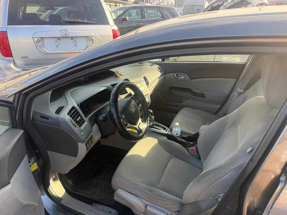 2012 Honda Civic 9th Gen - Image 6 of 10