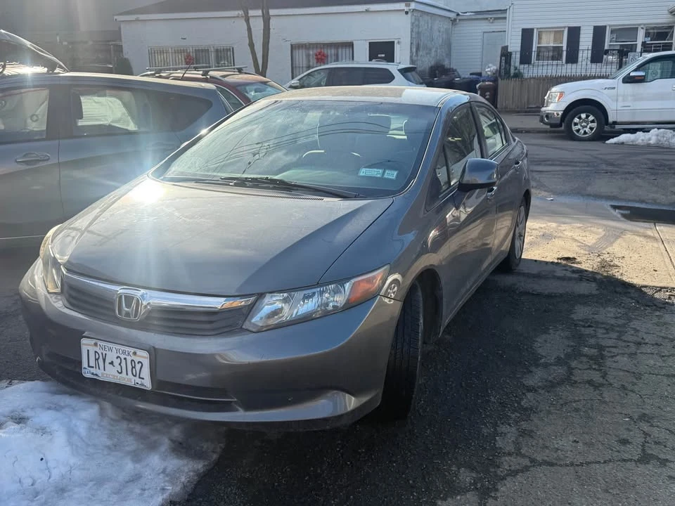 2012 Honda Civic 9th Gen - Image 2 of 10