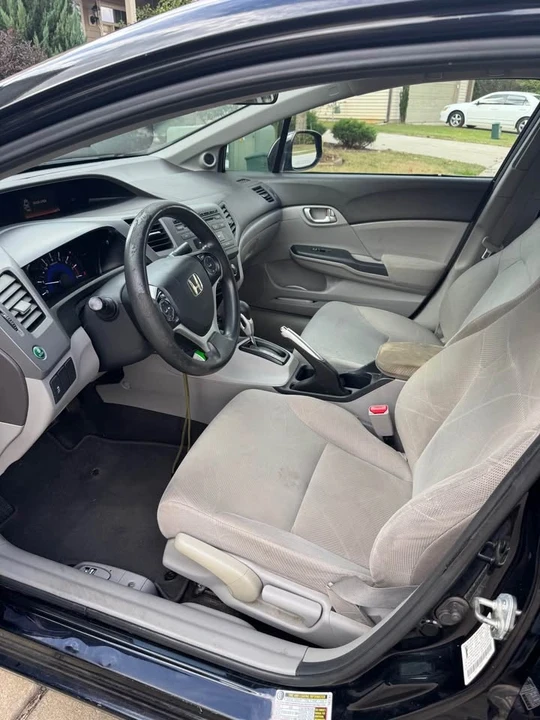2012 Honda Civic 9th Gen - Image 9 of 12