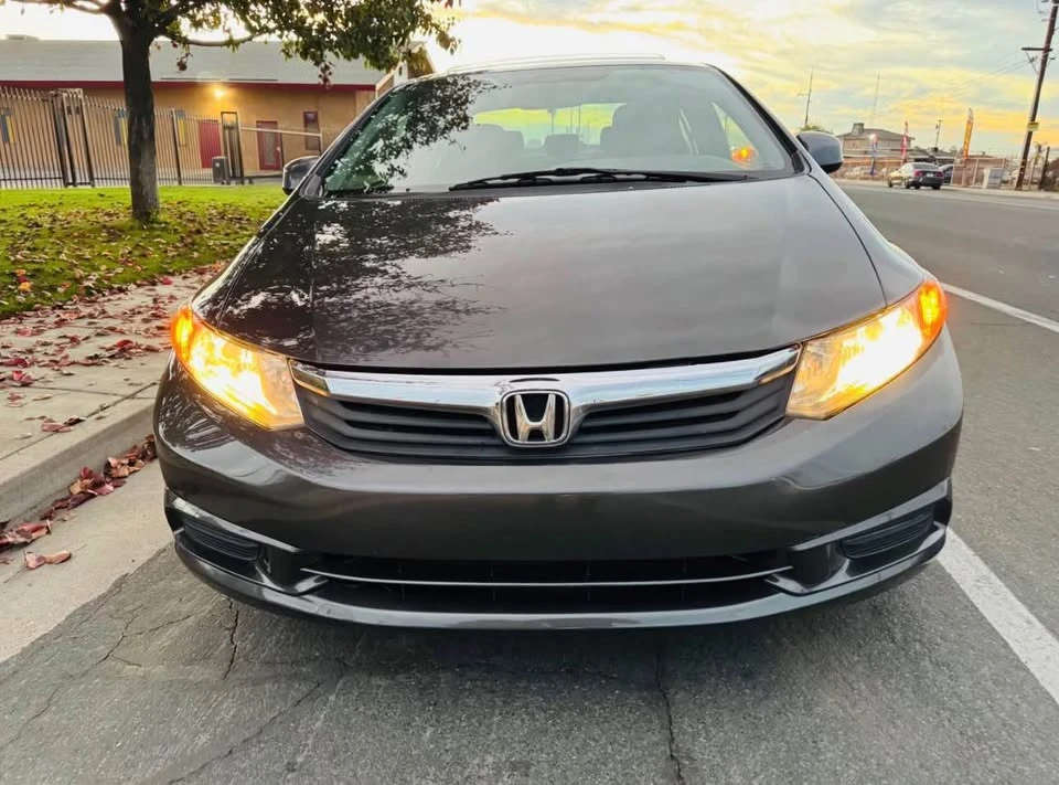 2012 Honda Civic 9th Gen - Image 2 of 11