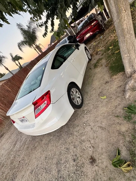 2012 Honda Civic 9th Gen - Image 4 of 6
