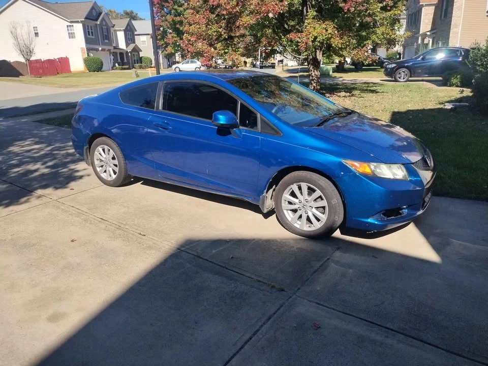 2012 Honda Civic 9th Gen - Image 2 of 16