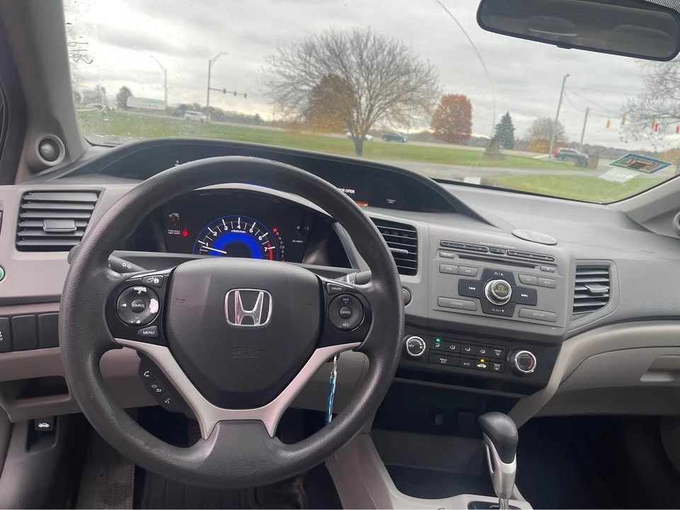 2012 Honda Civic 9th Gen - Image 6 of 14