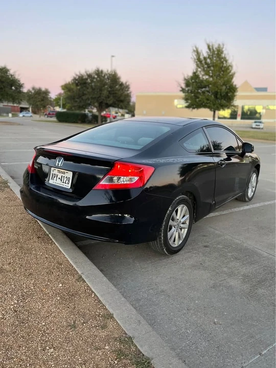 2012 Honda Civic 9th Gen - Image 5 of 15