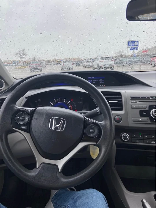 2012 Honda Civic 9th Gen - Image 7 of 11