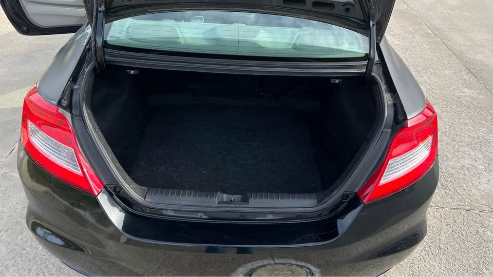 2012 Honda Civic 9th Gen - Image 9 of 16