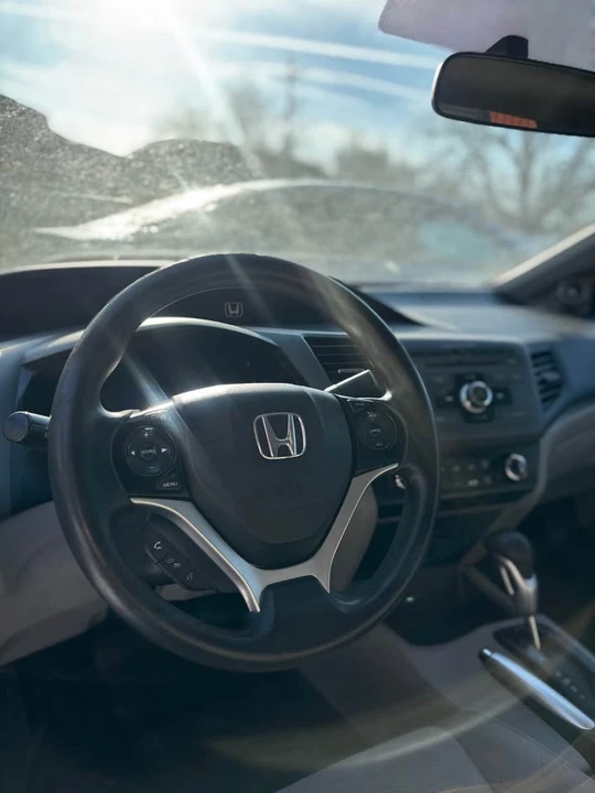 2012 Honda Civic 9th Gen - Image 2 of 5