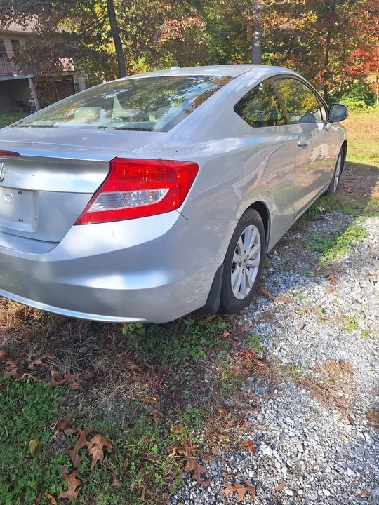 2012 Honda Civic 9th Gen - Image 2 of 2