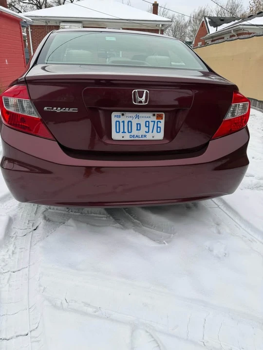 2012 Honda Civic 9th Gen - Image 5 of 11