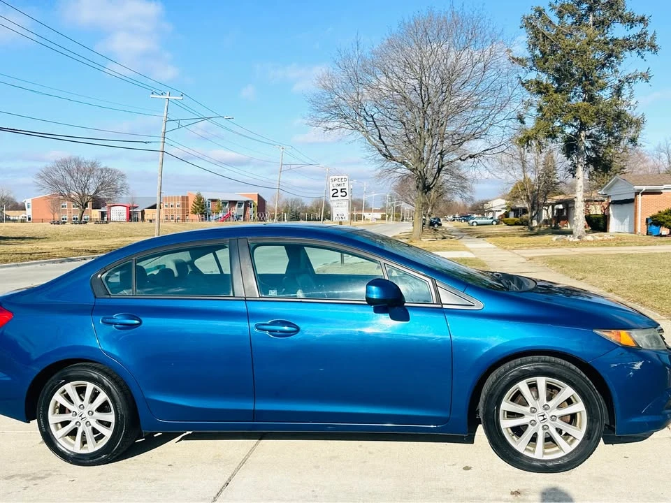 2012 Honda Civic 9th Gen - Image 3 of 10
