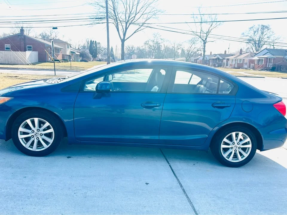 2012 Honda Civic 9th Gen - Image 4 of 10