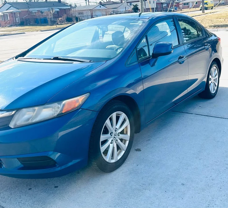 2012 Honda Civic 9th Gen - Image 5 of 10